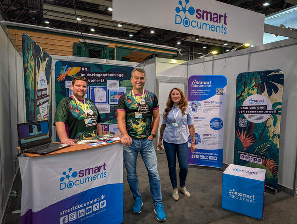 Christoph Winkelmann, Sven Buick und Juliane Buch am SmartDocuments Messestand